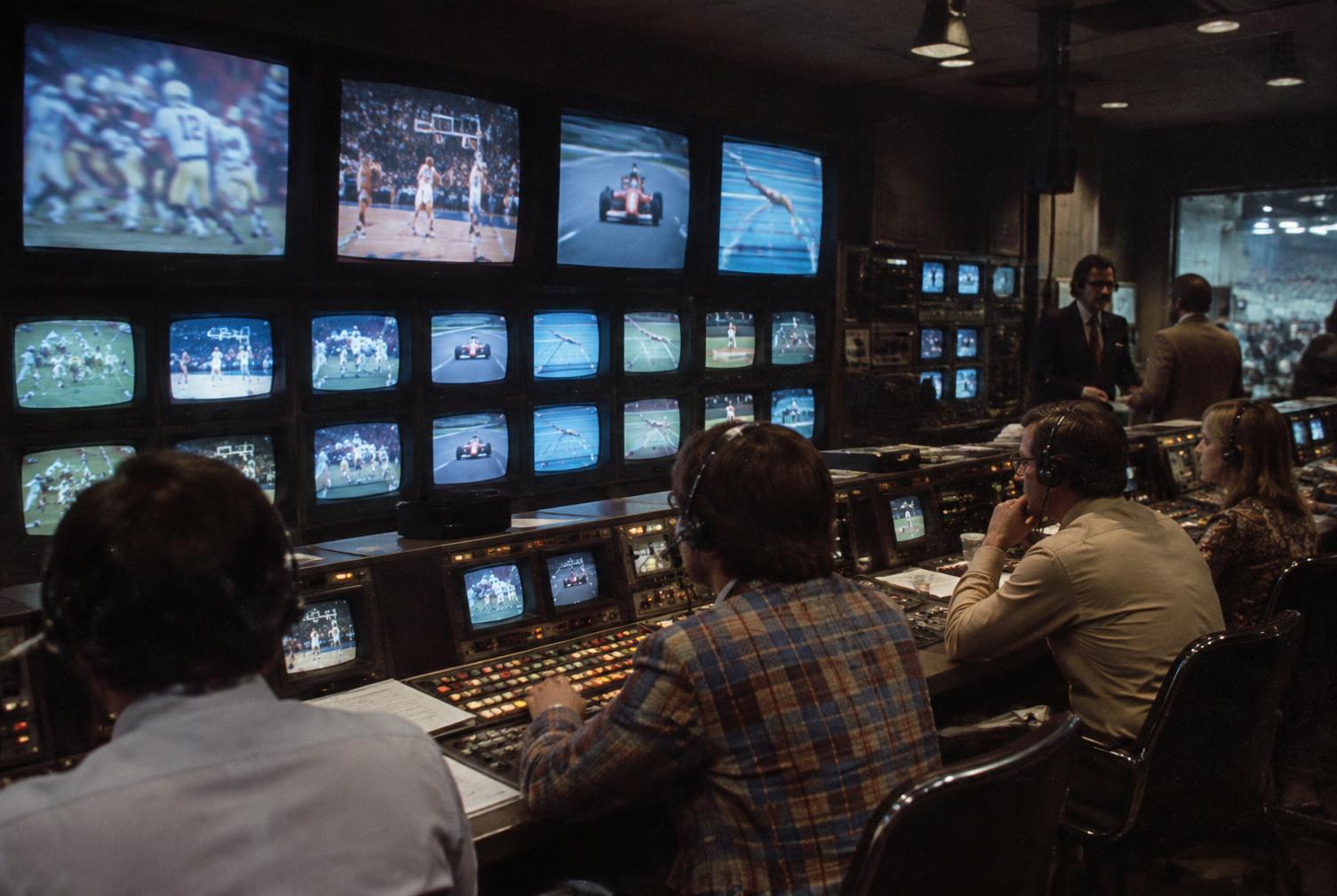 Sport becomes a continuous signal